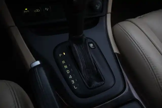 Vihreä Sedan, Volvo S80 – KHZ-764