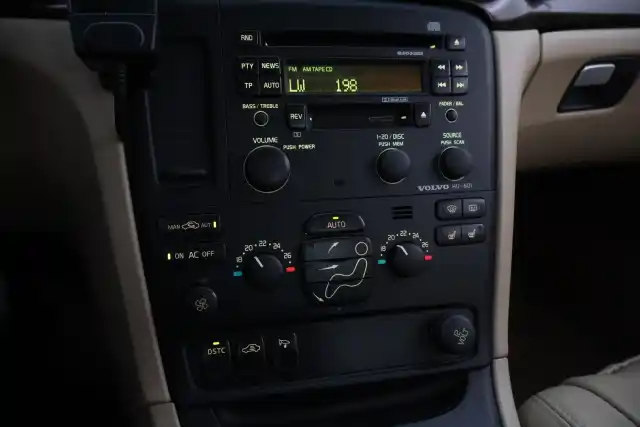 Vihreä Sedan, Volvo S80 – KHZ-764