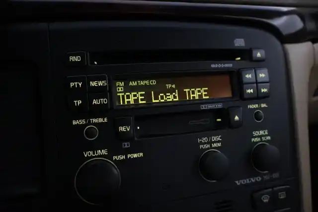 Vihreä Sedan, Volvo S80 – KHZ-764