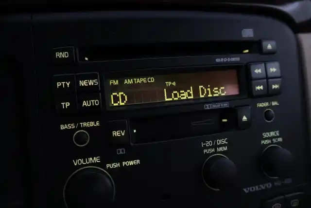 Vihreä Sedan, Volvo S80 – KHZ-764