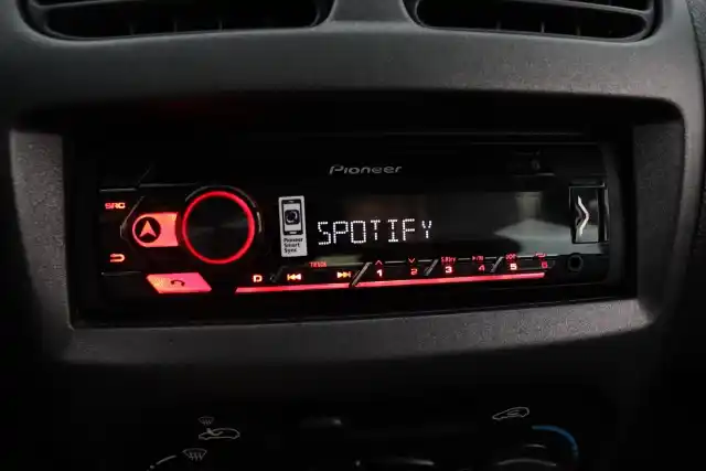 Harmaa Viistoperä, Peugeot 206 – KKG-681
