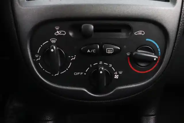 Harmaa Viistoperä, Peugeot 206 – KKG-681