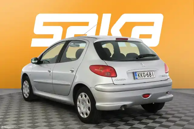 Harmaa Viistoperä, Peugeot 206 – KKG-681