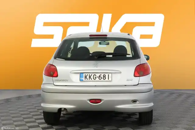 Harmaa Viistoperä, Peugeot 206 – KKG-681