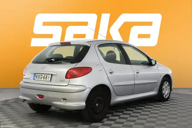 Harmaa Viistoperä, Peugeot 206 – KKG-681