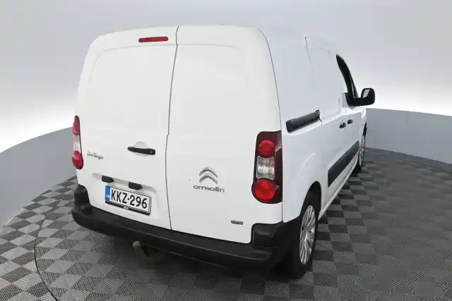 Valkoinen Pakettiauto, Citroen Berlingo Van – KKZ-296