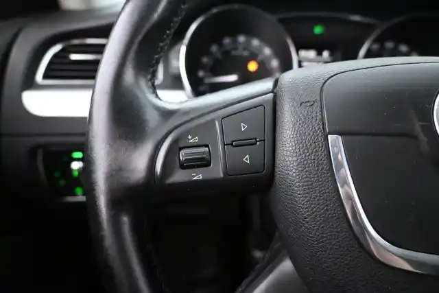 Harmaa Farmari, Skoda Superb – KLU-650