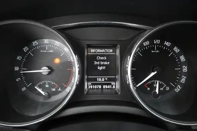 Harmaa Farmari, Skoda Superb – KLU-650