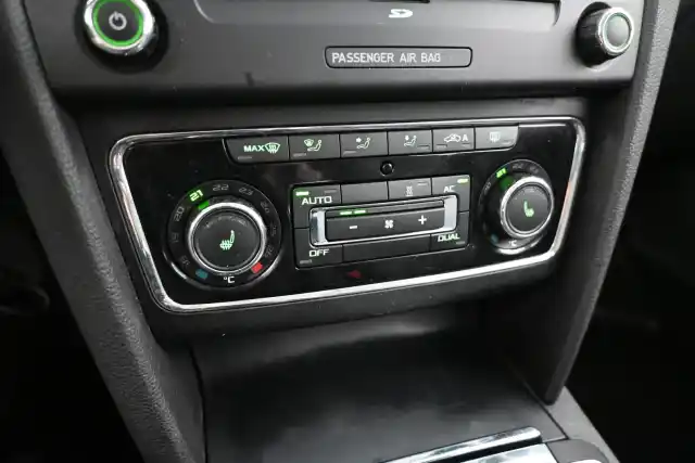 Harmaa Farmari, Skoda Superb – KLU-650