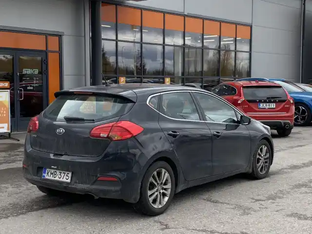 Musta Viistoperä, Kia cee'd – KMB-375