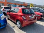 Punainen Viistoperä, Toyota Yaris – KME-576, kuva 3