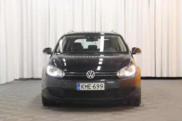 Musta Farmari, Volkswagen Golf – KME-699