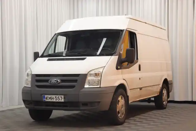 Valkoinen Pakettiauto, Ford Transit – KMH-357