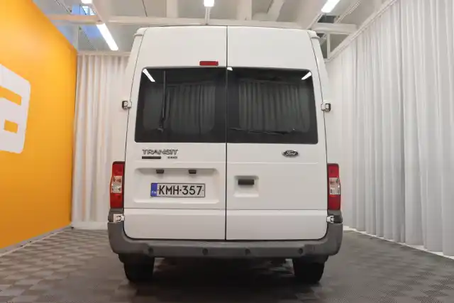 Valkoinen Pakettiauto, Ford Transit – KMH-357