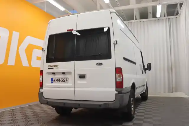 Valkoinen Pakettiauto, Ford Transit – KMH-357