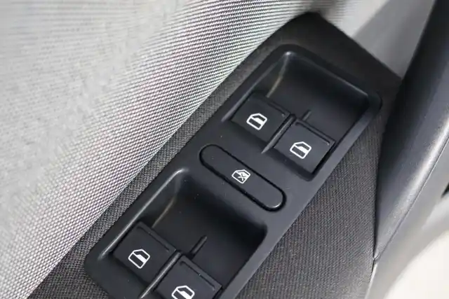 Valkoinen Viistoperä, Volkswagen Polo – KMJ-546