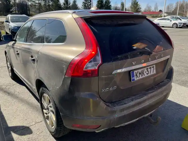 Ruskea Maastoauto, Volvo XC60 – KMK-377