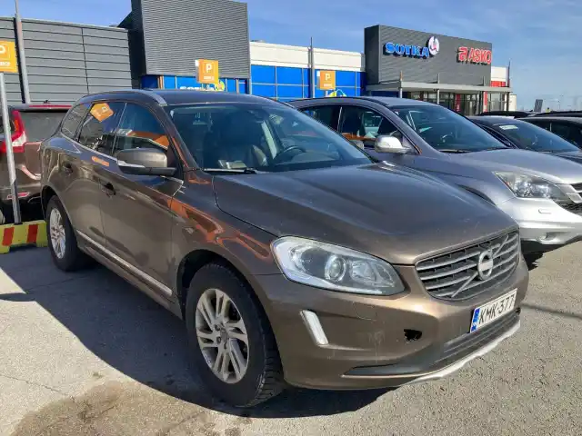 Ruskea Maastoauto, Volvo XC60 – KMK-377