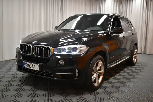 Musta Maastoauto, BMW X5 – KMK-411