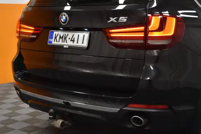 Musta Maastoauto, BMW X5 – KMK-411