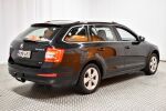 Musta Farmari, Skoda Octavia – KMK-453, kuva 2