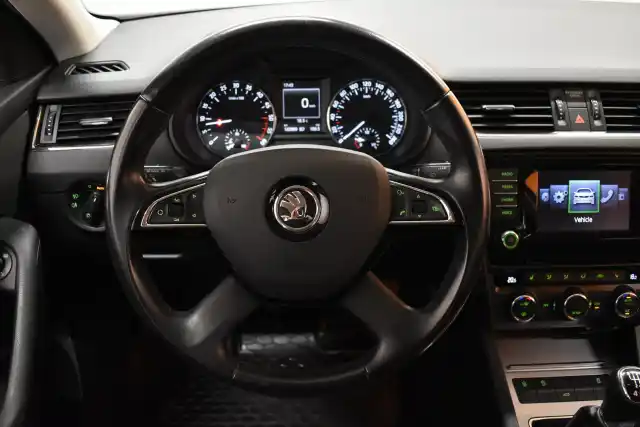 Musta Farmari, Skoda Octavia – KMK-453