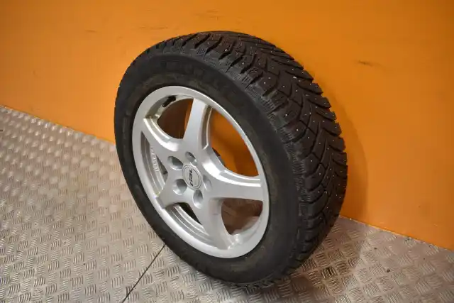Musta Farmari, Skoda Octavia – KMK-453