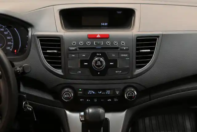 Valkoinen Maastoauto, Honda CR-V – KMK-866