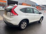 Valkoinen Maastoauto, Honda CR-V – KMK-866, kuva 3