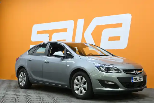 Harmaa Sedan, Opel Astra – KML-422