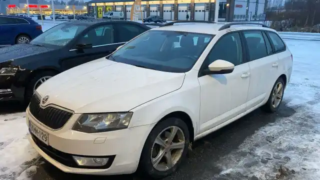 Valkoinen Farmari, Skoda Octavia – KMM-129