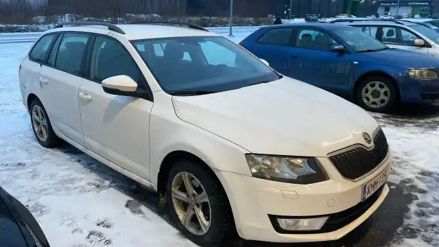 Valkoinen Farmari, Skoda Octavia – KMM-129