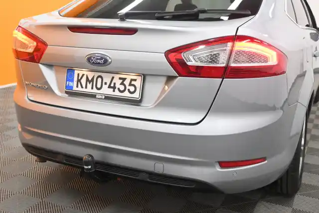 Harmaa Viistoperä, Ford Mondeo – KMO-435