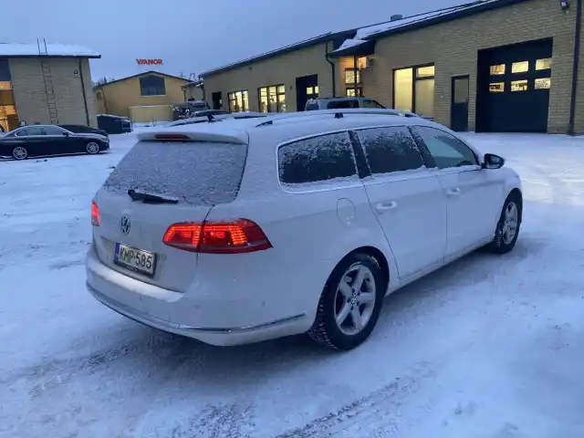 Valkoinen Farmari, Volkswagen Passat – KMP-585