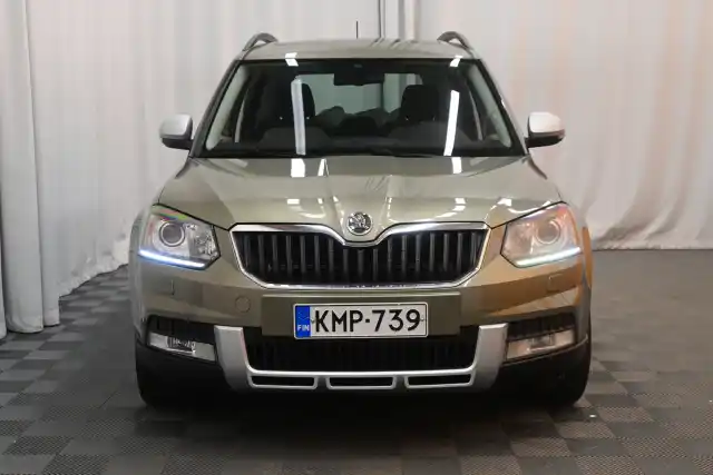 Vihreä Maastoauto, Skoda Yeti – KMP-739