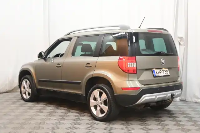 Vihreä Maastoauto, Skoda Yeti – KMP-739