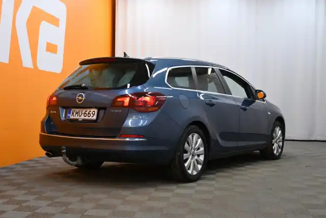 Sininen Farmari, Opel Astra – KMU-669