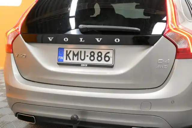 Beige Farmari, Volvo V60 – KMU-886