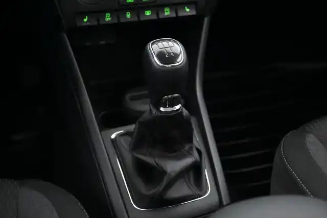 Valkoinen Viistoperä, Skoda Rapid – KMV-359