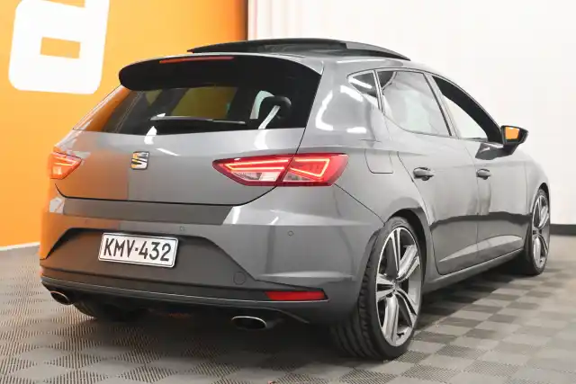 Harmaa Viistoperä, Seat Leon – KMV-432