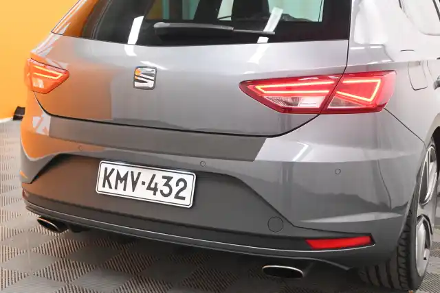 Harmaa Viistoperä, Seat Leon – KMV-432