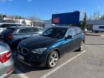 Sininen Maastoauto, BMW X1 – KMV-702, kuva 1