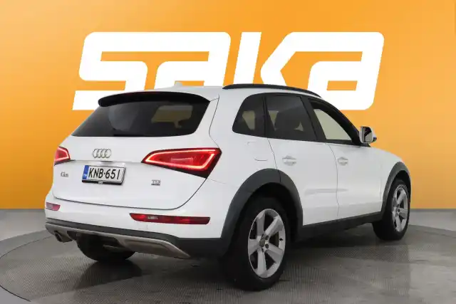 Valkoinen Maastoauto, Audi Q5 – KNB-651