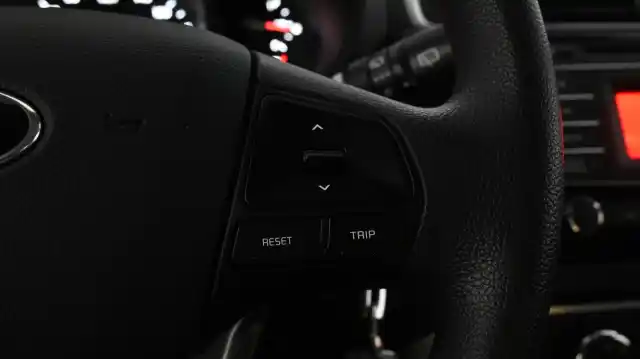 Harmaa Viistoperä, Kia Rio – KNJ-164