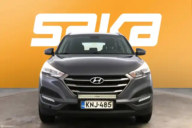 Harmaa Maastoauto, Hyundai Tucson – KNJ-485