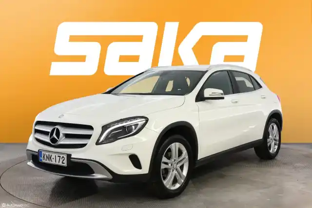 Valkoinen Maastoauto, Mercedes-Benz GLA – KNK-172