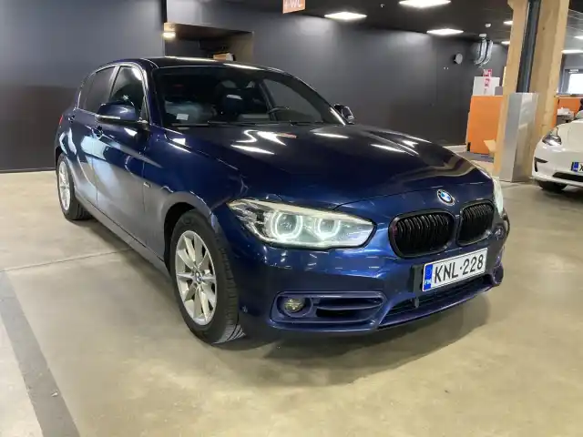 Sininen Viistoperä, BMW 118 – KNL-228