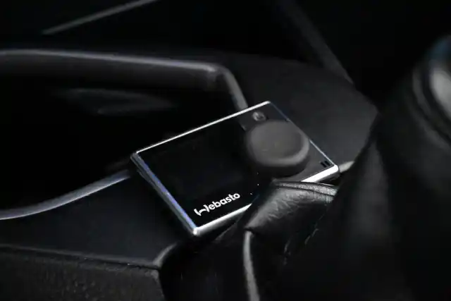 Harmaa Maastoauto, Toyota RAV4 – KNL-939