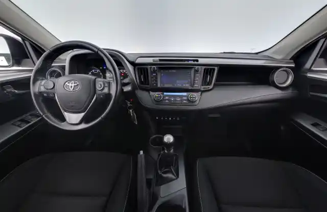 Harmaa Maastoauto, Toyota RAV4 – KNL-939