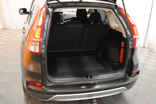 Ruskea Maastoauto, Honda CR-V – KNM-400